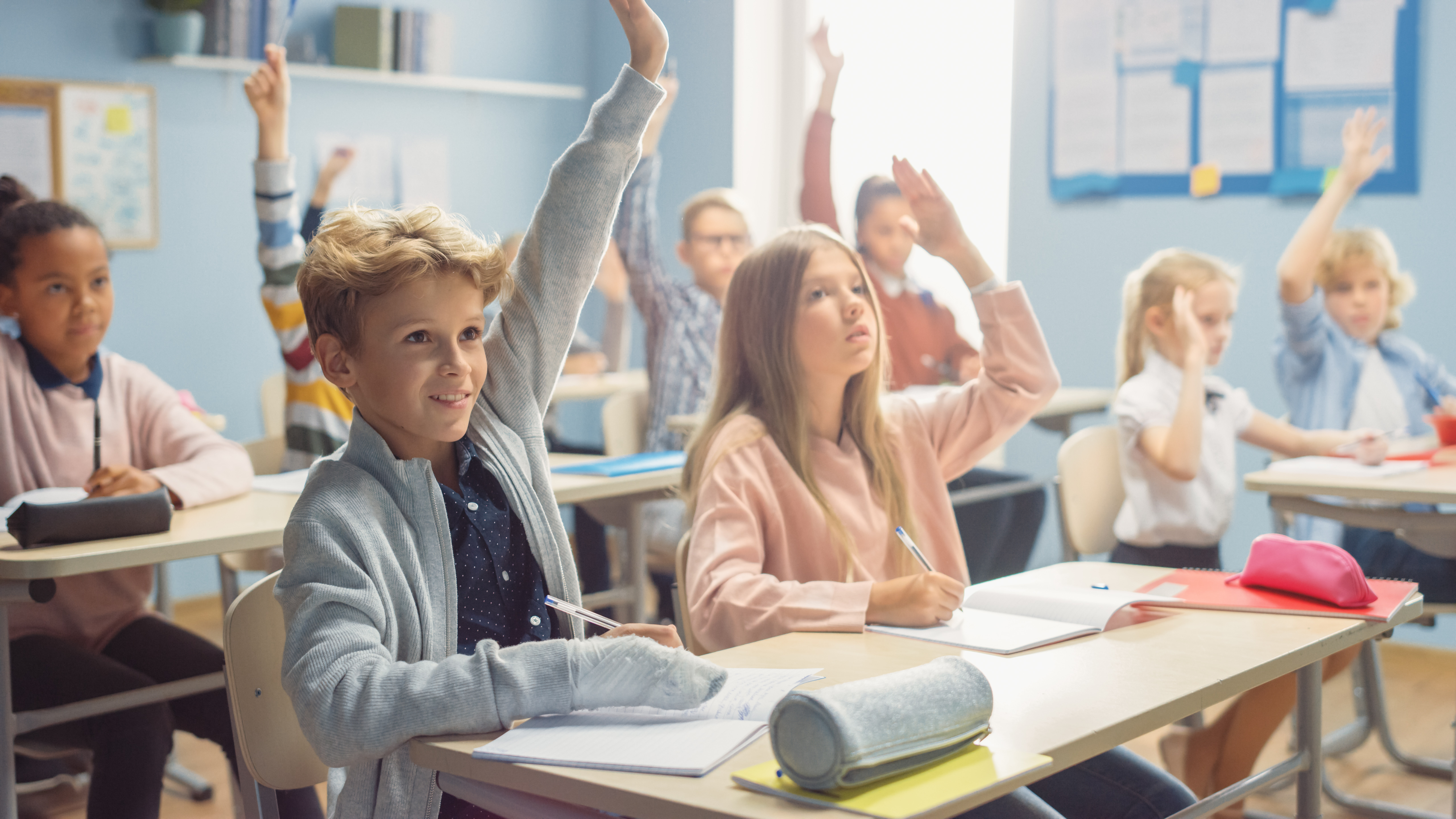 Volksschulkinder in einer Klasse